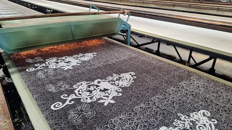 Proses Pengeringan Tinta Sebelum Penguncian Warna Waterglass